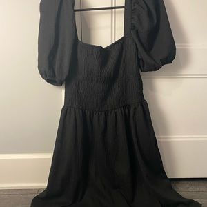 Black dress short sleeves medium